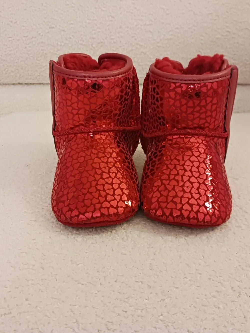 UGG Jesse Bow Gel Heart Red Baby Boots Size 04/05